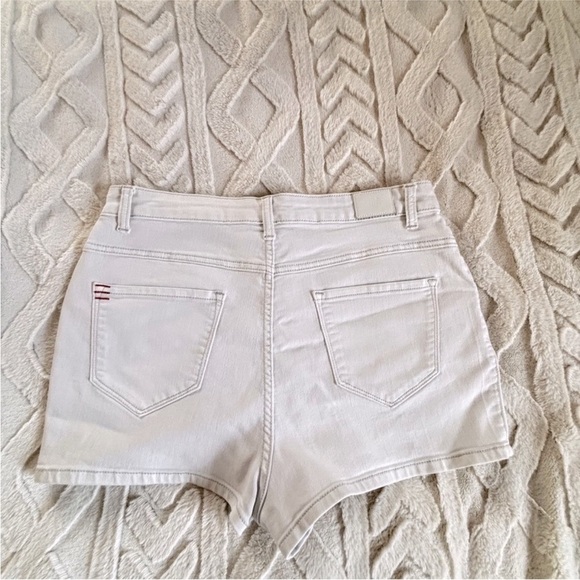 BDG Urban Outfitters Light Cream Jean Shorts - Picture 4 of 9